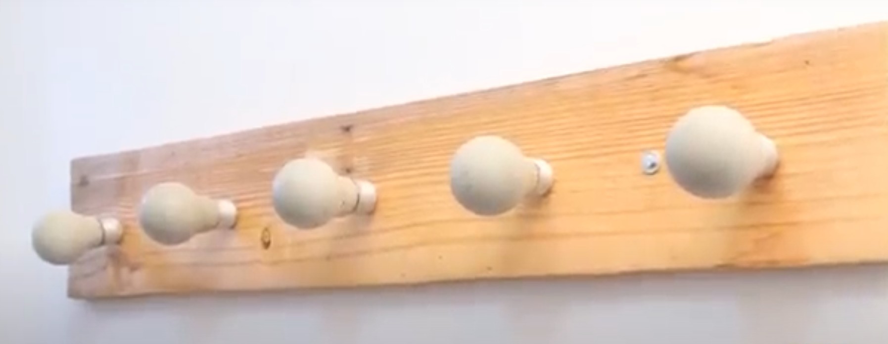 Pendurador de lâmpada